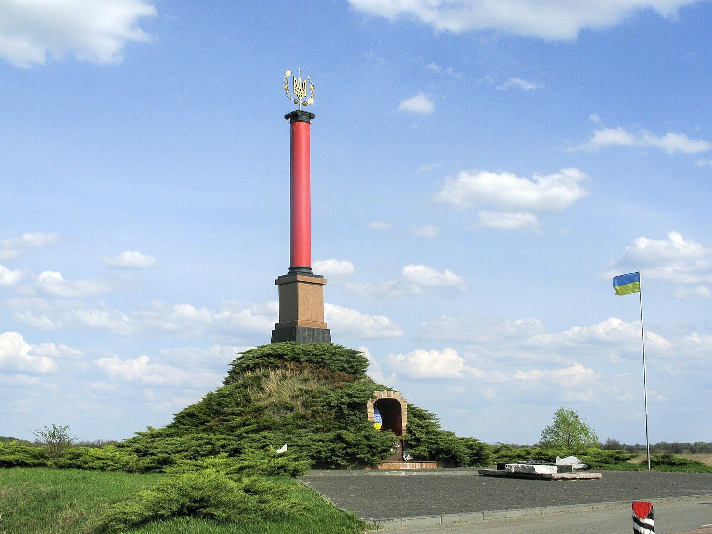 The monument in honor of the Battle near Kruty