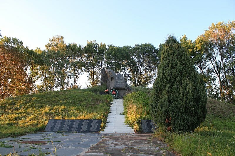 Monument to Koliivshchyna in the village of Kodnya. 