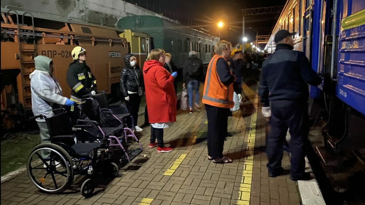 Meeting of evacuation train with displaced people from the Donetsk region 