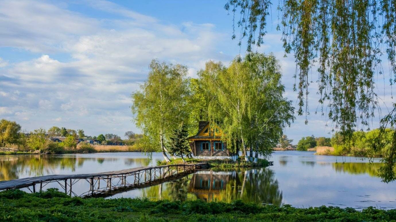  Fisherman’s house, village of Staryi Solotvyn, Hryshkivtsi community.
