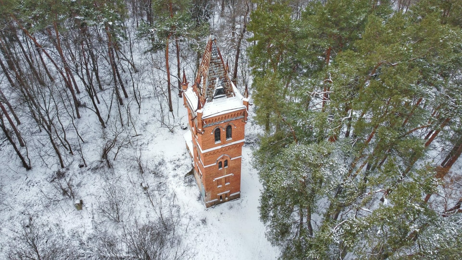 The 19th century’s water tower of the Kharytonenkos estate
