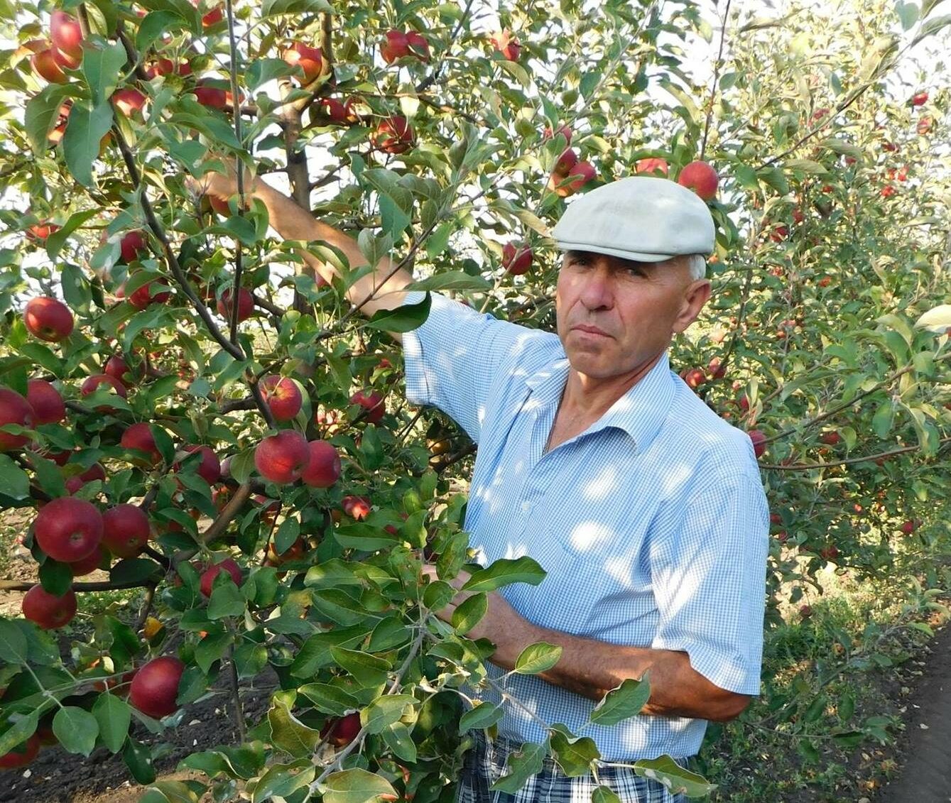 Petro Lyakhovych, Head of the Association of Farmers of the Mezhova Community