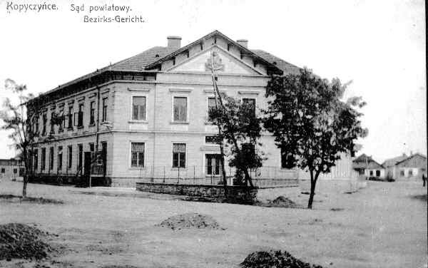 District court in Kopychyntsi, Galicia, 1919