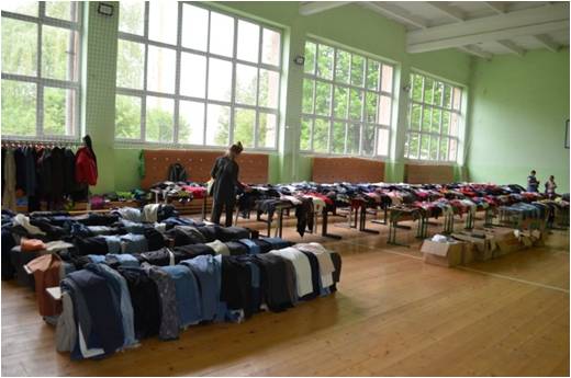 Clothing distribution hub