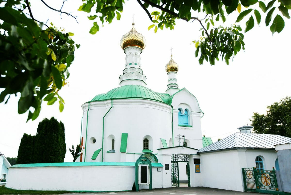 St. Basil Church, which has no analogues in the world, because the foundation of the church in plan resembles a flower with eight petals