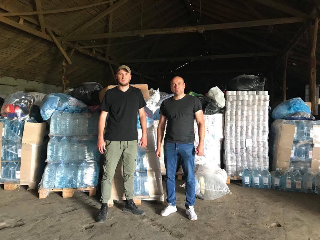 Collection of humanitarian aid for the Kherson Region community (left) and for internally displaced persons (right)