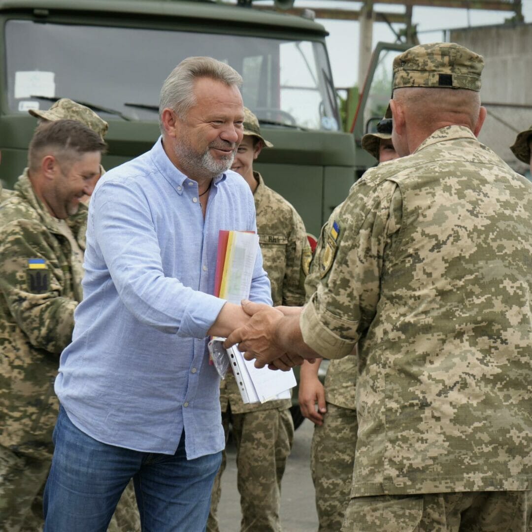 Anatolii Fedoruk hands over three motor vehicles to the servicemen to be used on front line 