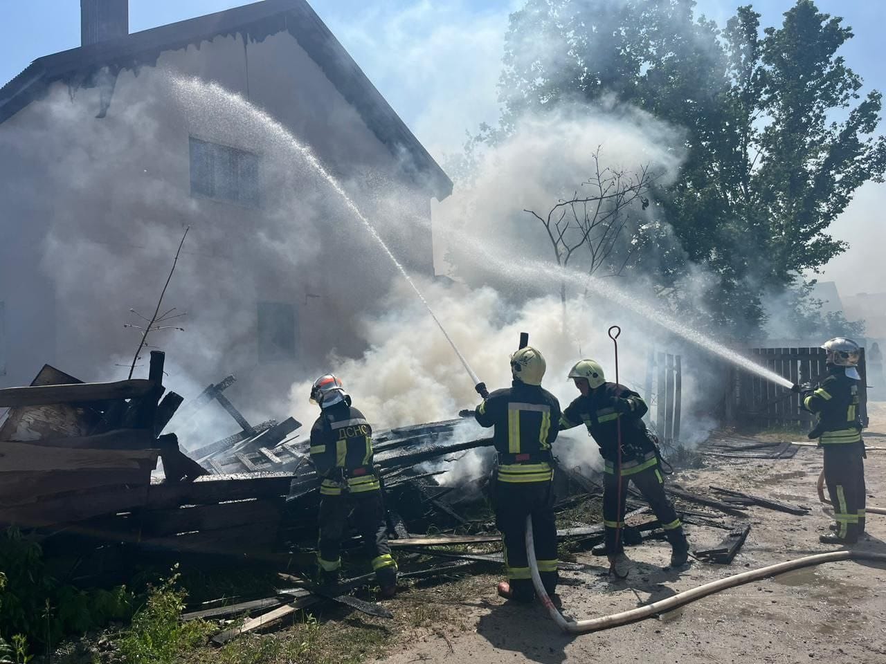 Extinguishing a fire in a residential building in the Chabany Community
