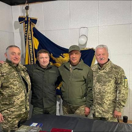 Head of the community Bohdan Dubnevych (on the left) at a meeting with military personnel