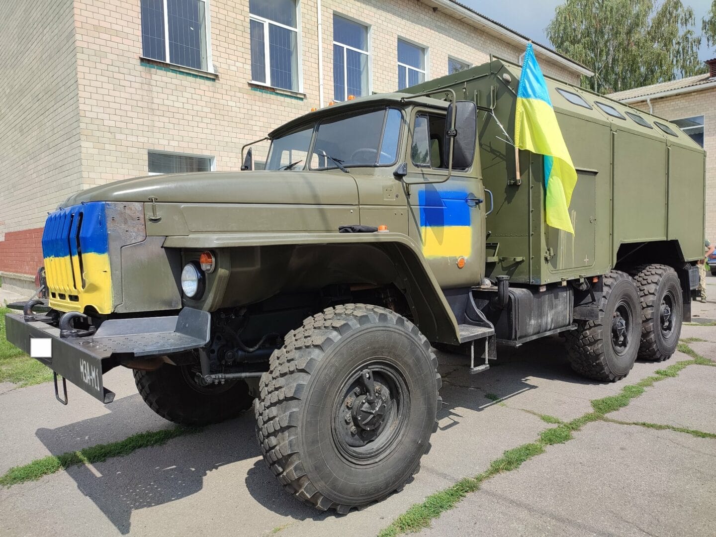 The truck of the invaders, which accompanied the russian troops in the territory of Ukraine, was repaired in the Community and handed over to the Ukrainian military 