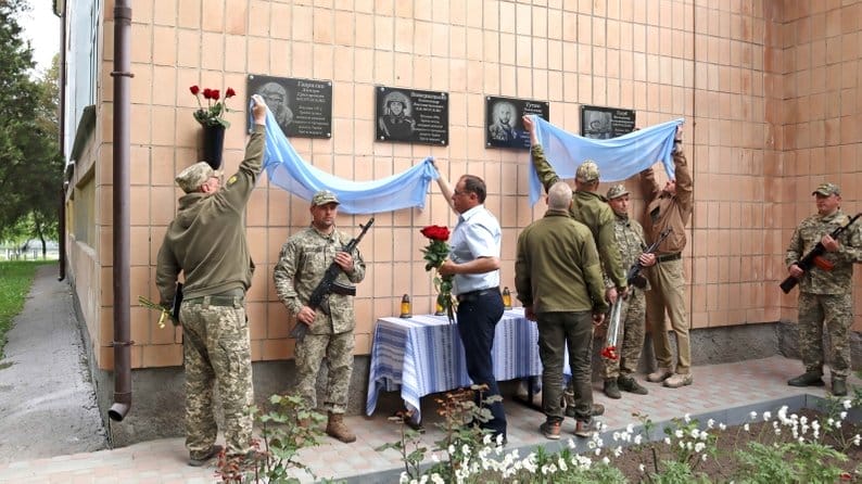 Opening of the memorial plaque commemorating the fallen soldiers 