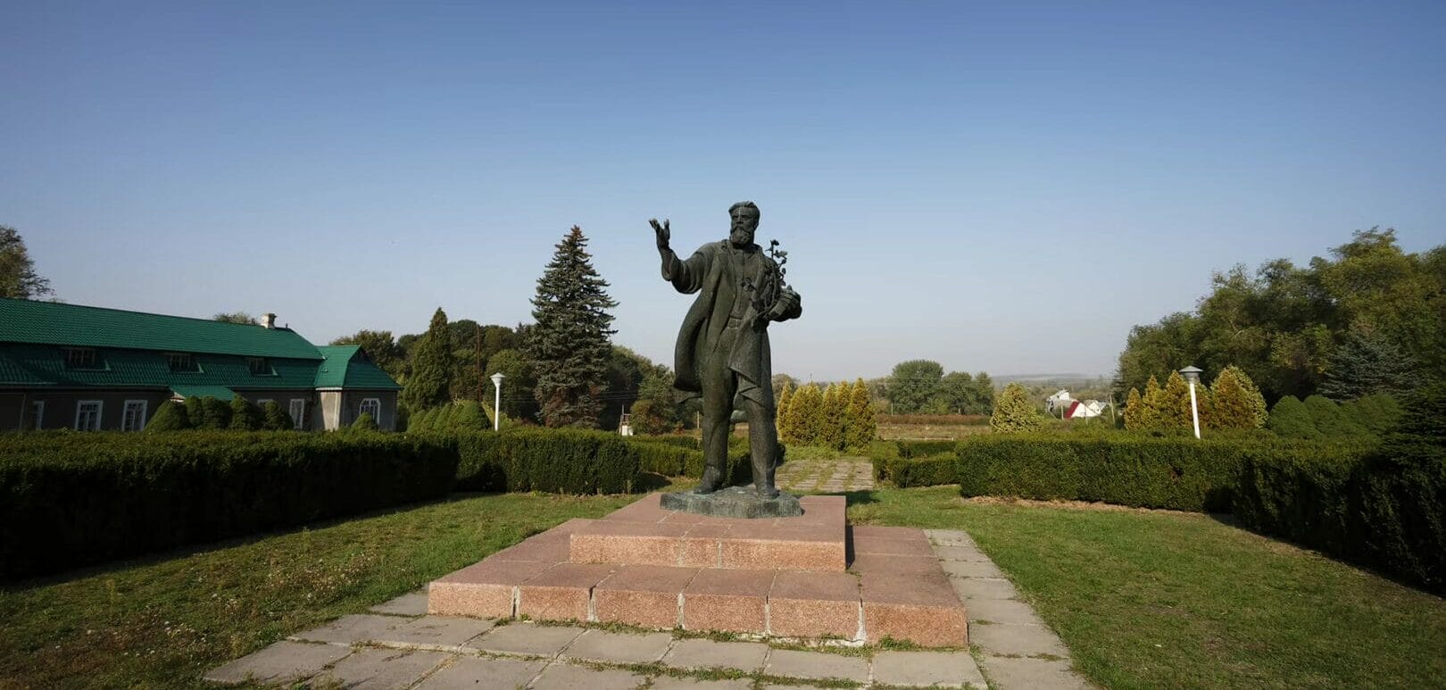 Monument to Levko Symyrenko