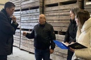 The leadership of the community with a friendly visit to Malynivka (on the left) and visit of the family enterprise by children from the inclusive resource center visit