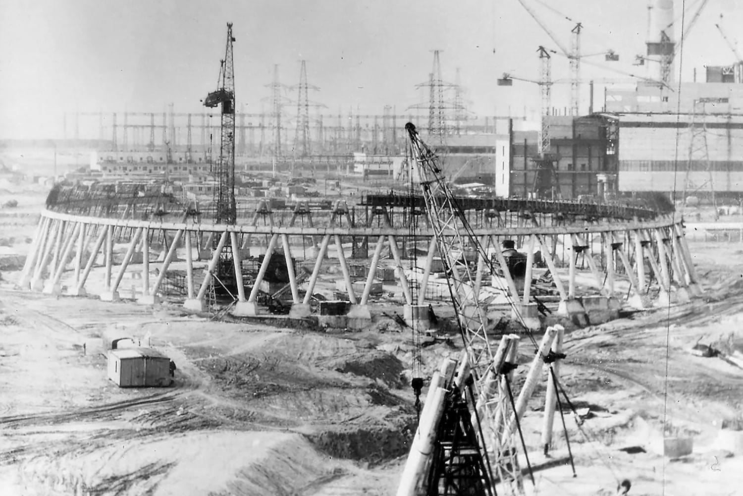 Construction of hydraulic structures of the Rivne Nuclear Power Plant
