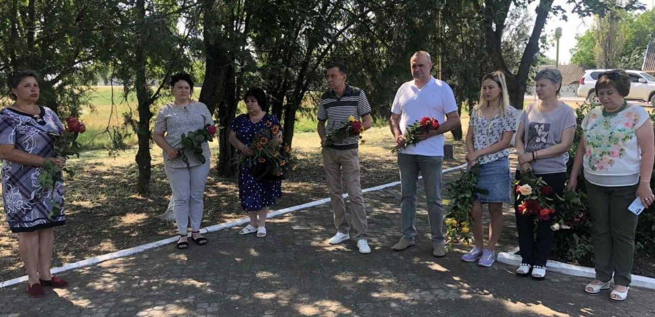 Viktor Fediuk (in a white T-shirt) with the team