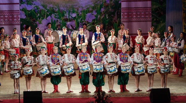 Performance of the folk art group