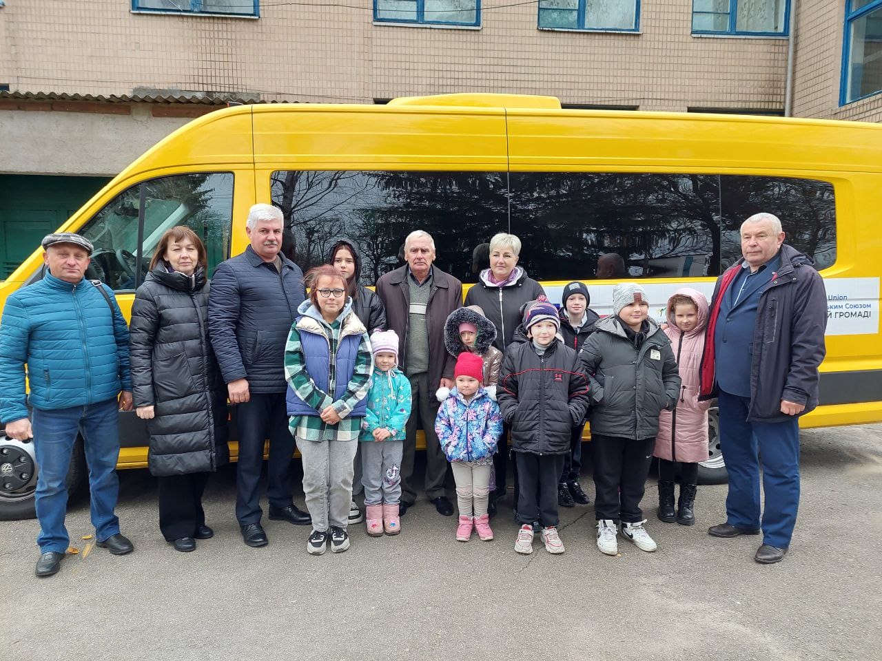A new bus for community schoolchildren
