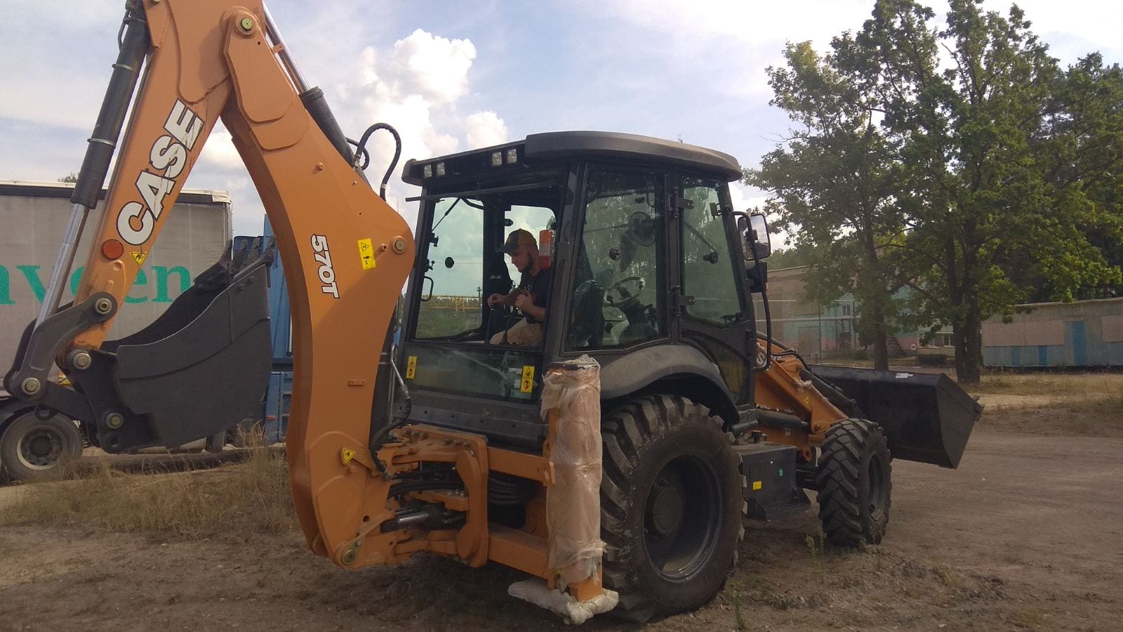 The Irshansk Territorial Community has received another technical aid - a tractor-excavator