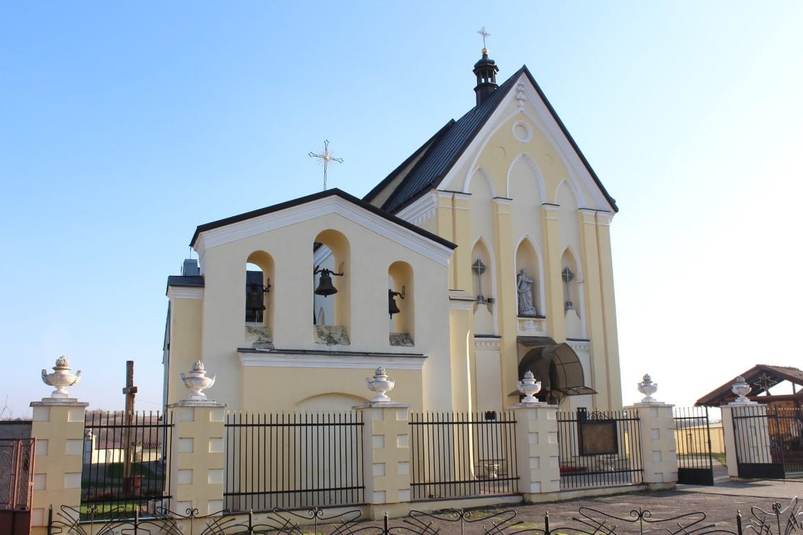 Church of St. Wojciech in the village of Verkhnia Bilka