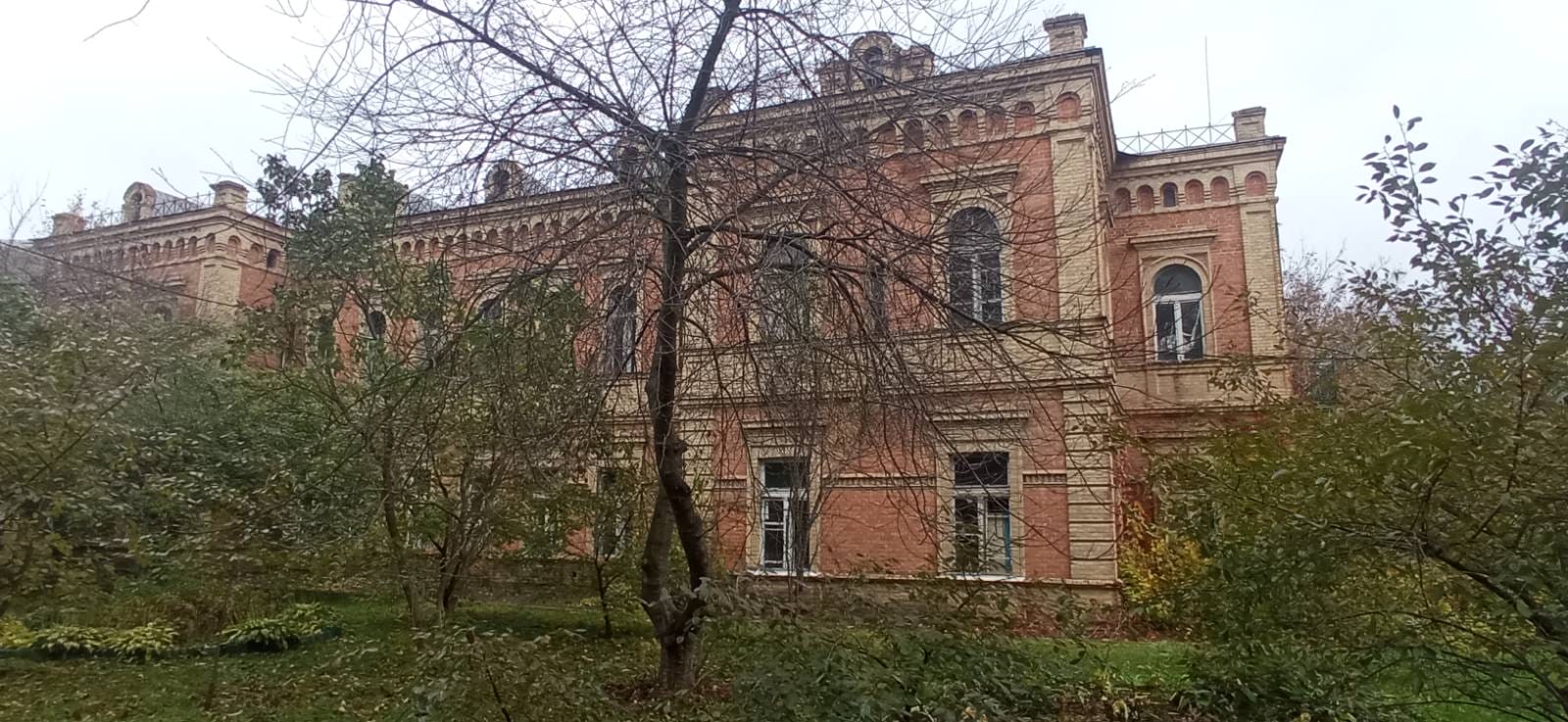 Rostishevskyi Estate