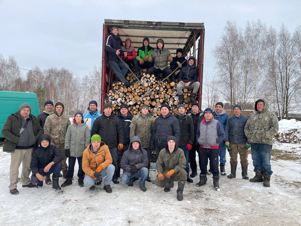 The volunteer team of the Christian Faith Evangelical Church collected firewood for Eastern Ukraine