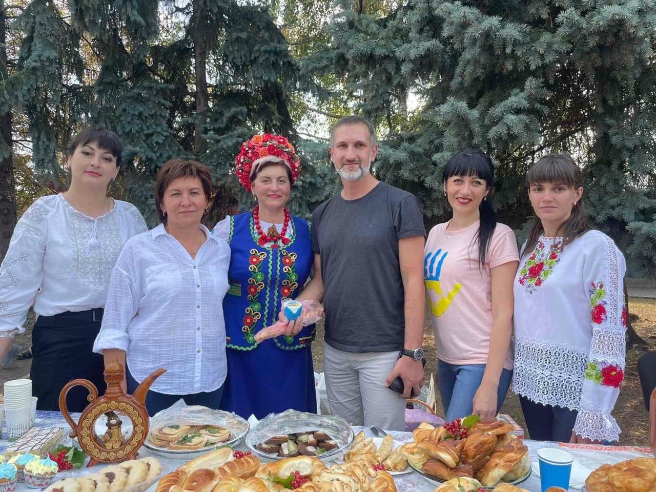 A charity fair in the village of Mykolaivka to support the military