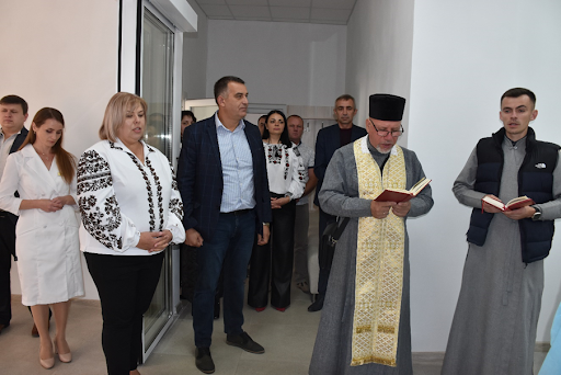 The head of the community at the opening of the reception and diagnostic department in the Buchach town hospital