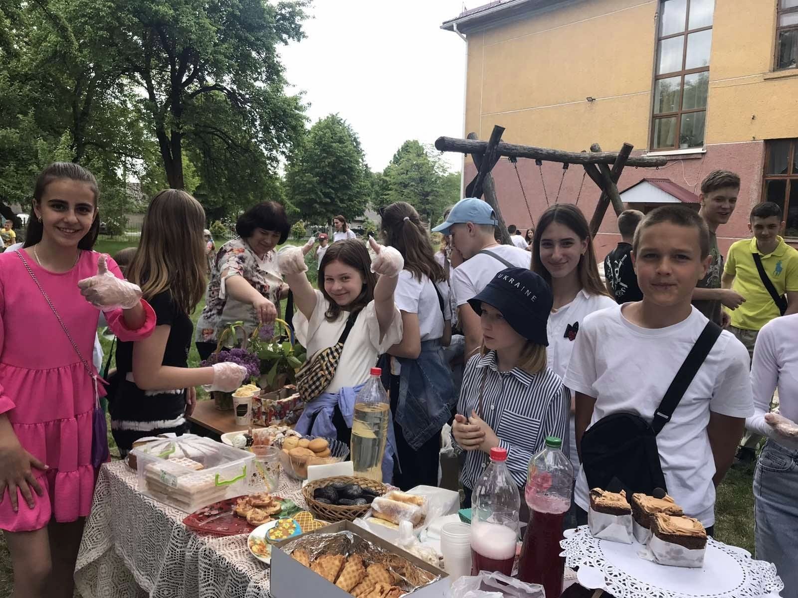 A charitable fair held at the Hoshcha Lyceum