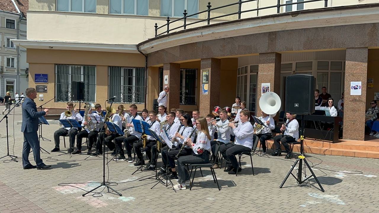 Wind orchestra of the Pidmykhailia School of Arts 
