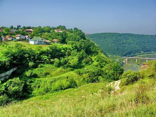 Panoramic view of the Kadubivtsi community, the village of Khreschatyk with its green ravines and the Dniester River