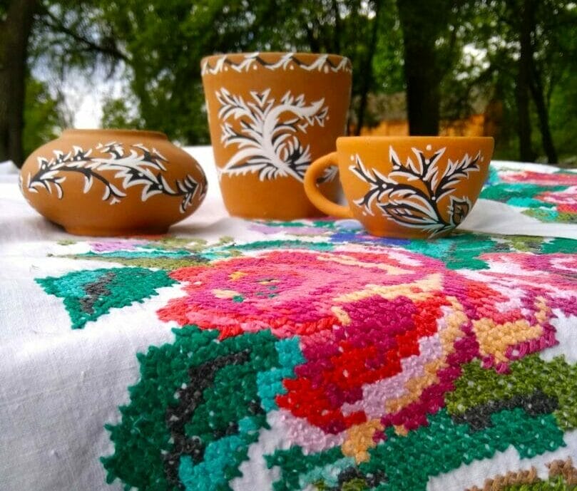 Pottery made using the Ladyzhynka painting style