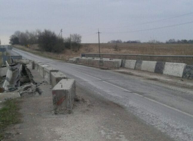 Destruction of highways due to enemy shelling