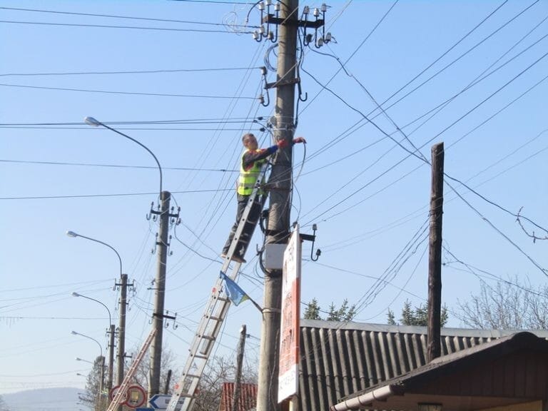 Installation of traffic lights as part of the Sustainable Mobility project