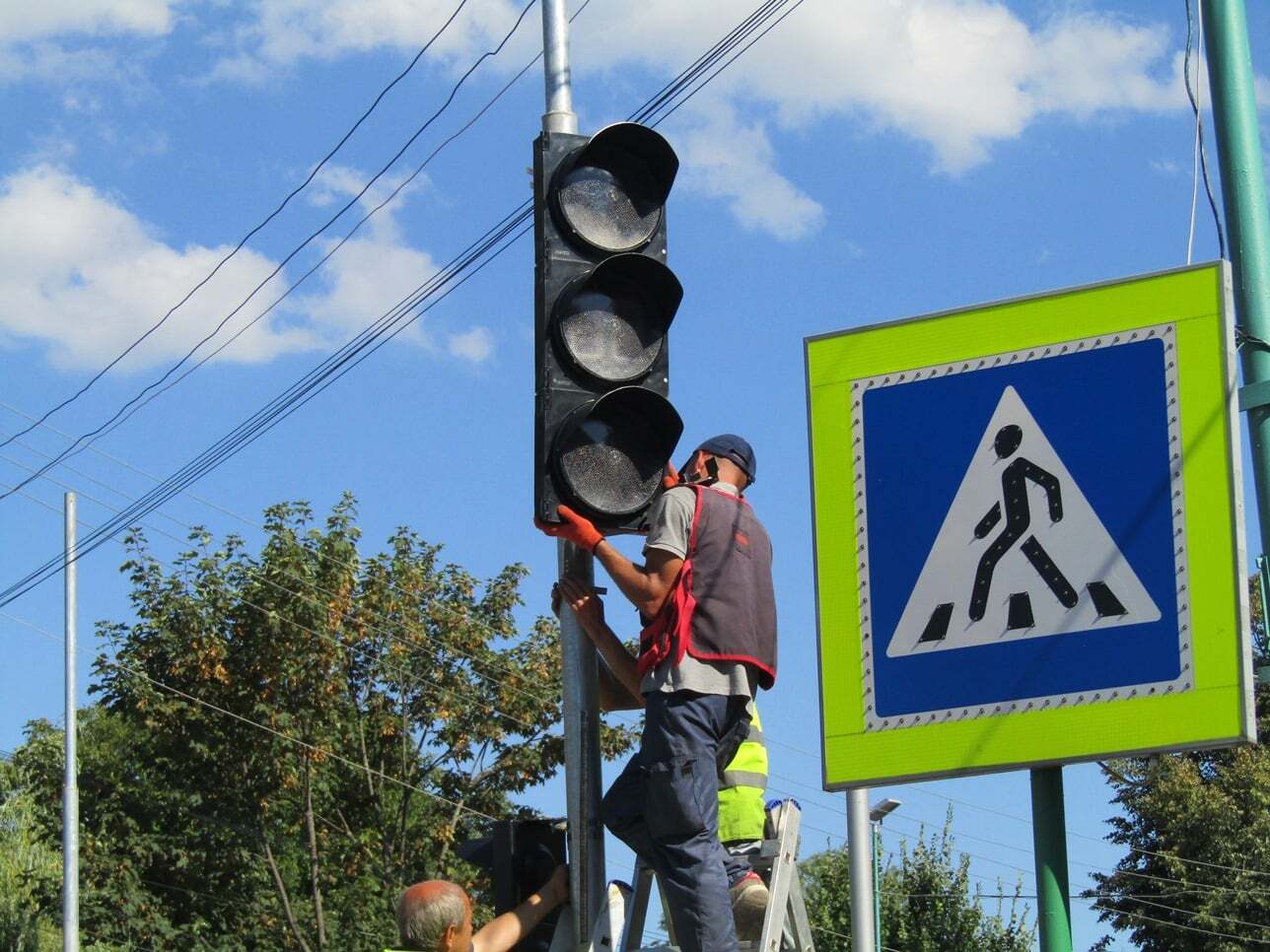 Installation of cameras as part of the Nadvirna – Safe Town project 