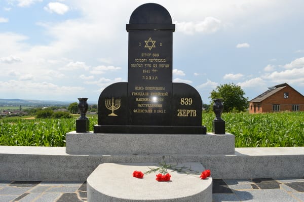 The grave of civilians shot by German-fascist occupiers in 1941