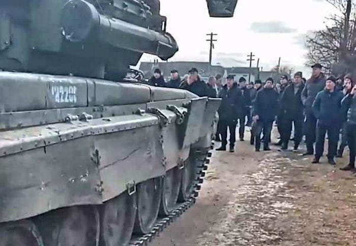 Local residents took to the road to stop russian tanks