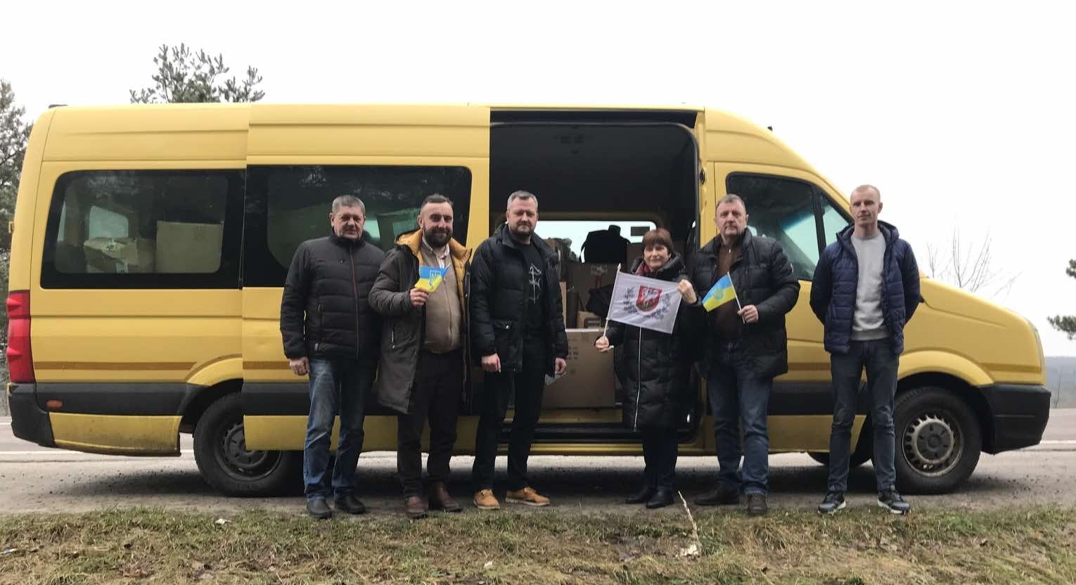 Partners from Lithuania presented the community with a minibus for transporting children 