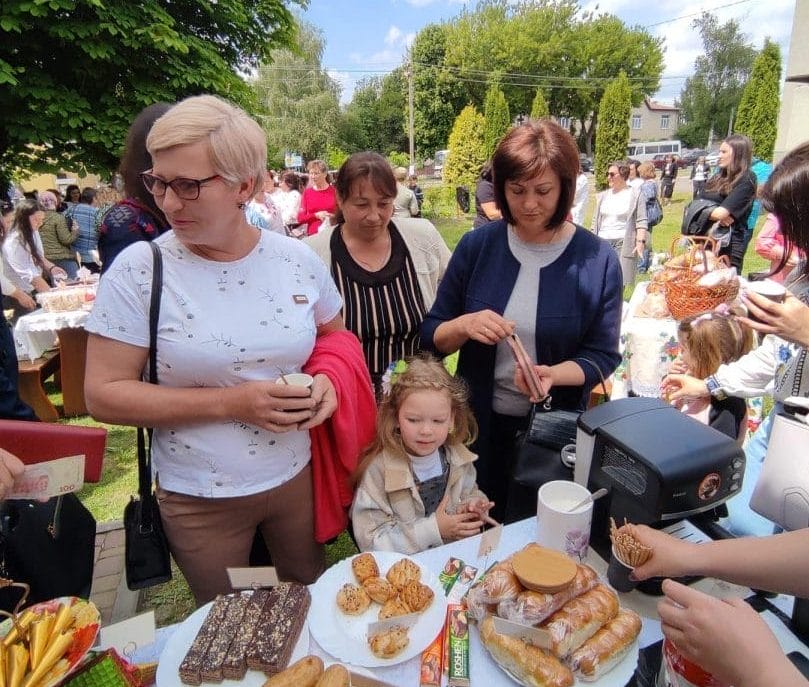 Photo from the charity fair and concert in support of the Armed Forces of Ukraine