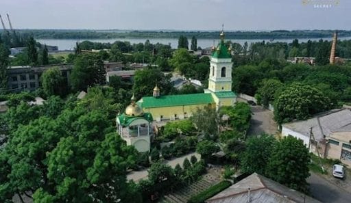 St. Nicholas Church (formerly the Church of the Holy Hierarch Nicholas the Wonderworker) with a bell tower, an architectural monument of national importance