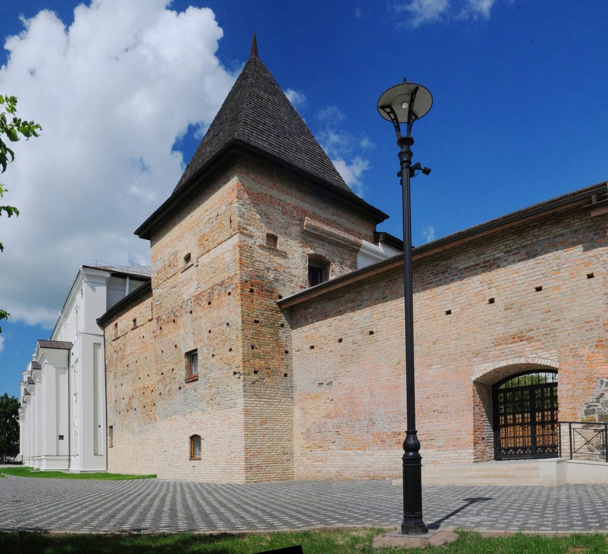 Chortoriisky tower, museum space “The Outer Castle”