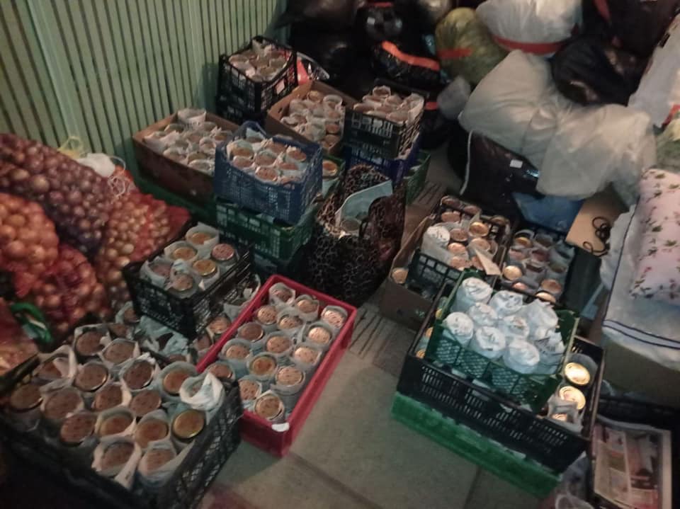 Homemade canned food from the Stavchany community to the front line