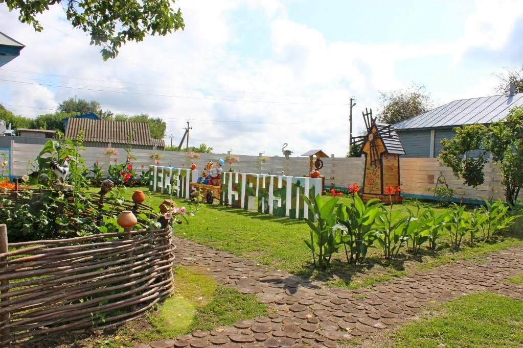 Ethnic estate in the village of Slout, one of the recreation areas for community residents and guests