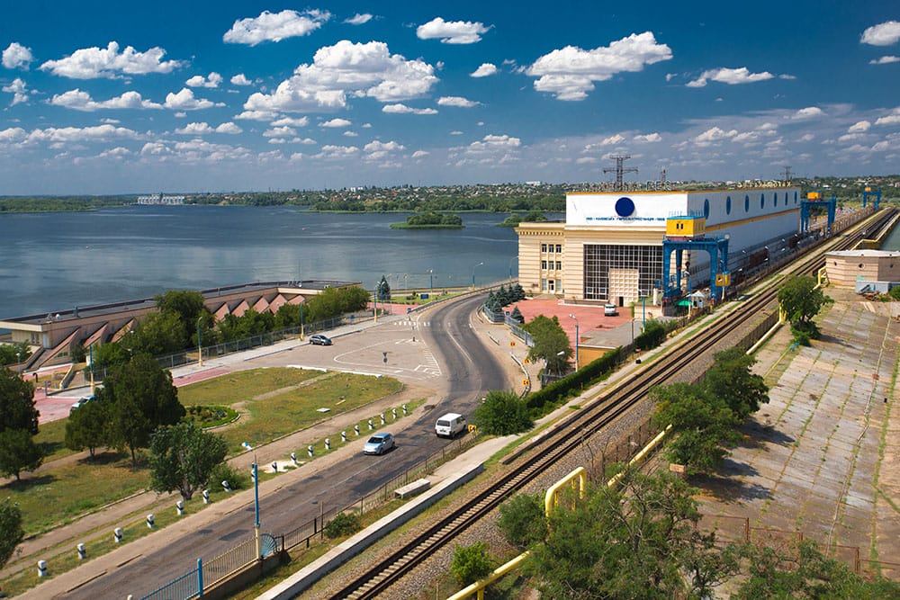 The building of the Neporozhniy Kakhovka HPP