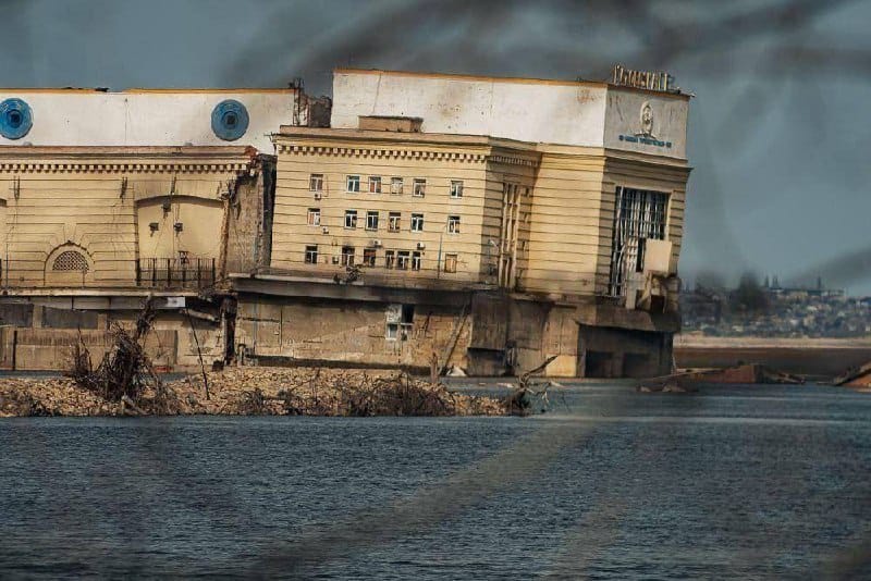 The building of the Neporozhniy Kakhovka HPP after the dam was blown up