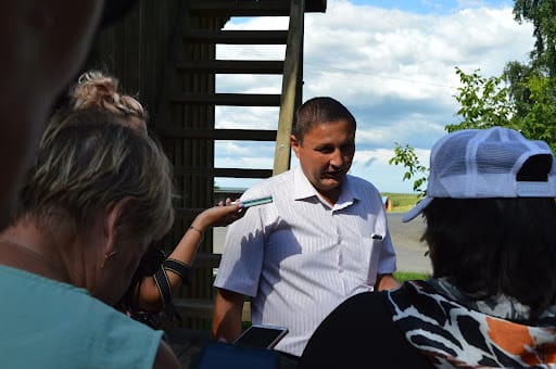 Nedoboivtsi Village Council Head Yurii Yuzva