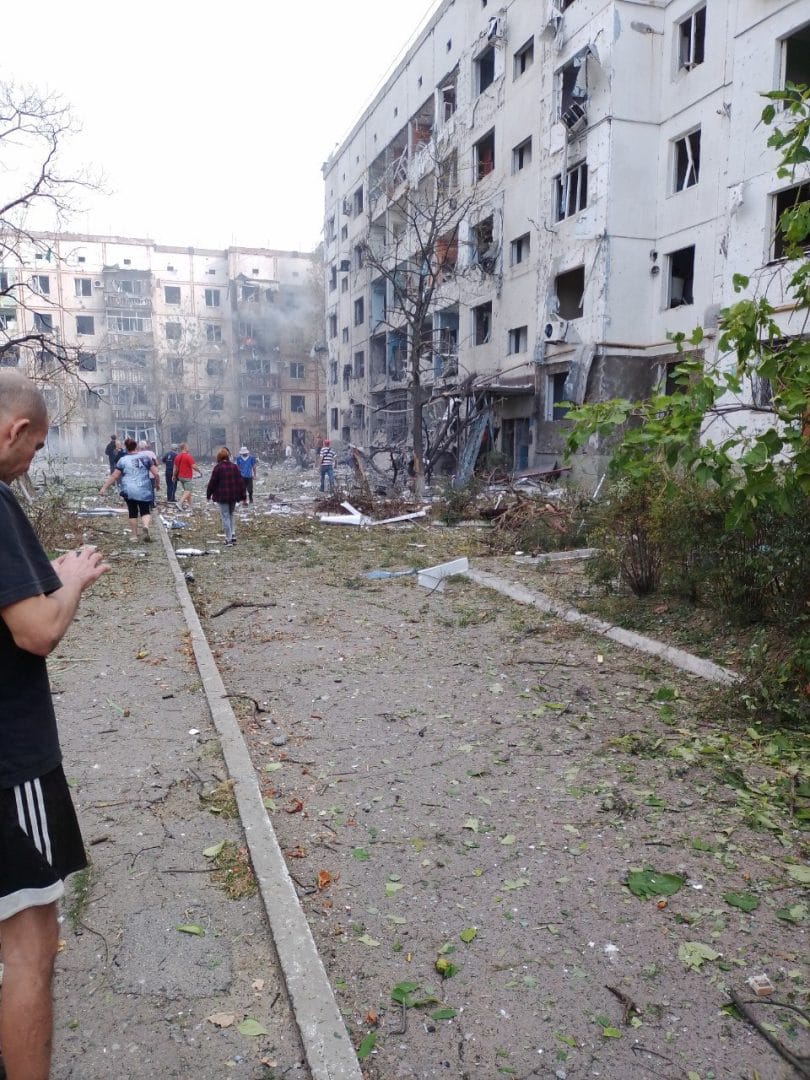 Consequences of dropping an aerial bomb in the town of Nova Kakhovka