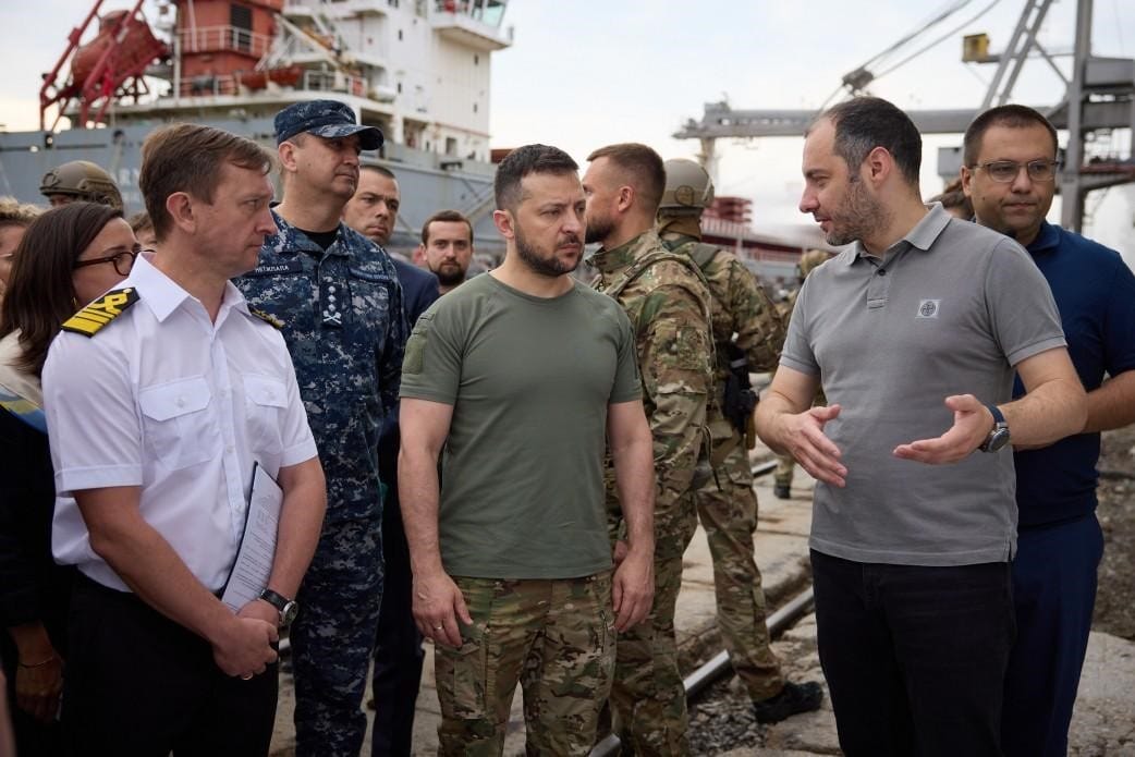 Volodymyr Zelensky. The first ship with grain is ready for export at the port of Chornomorsk