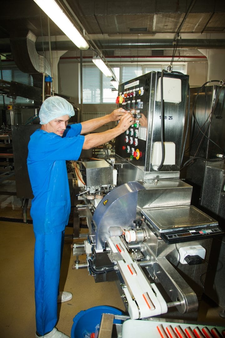 Automated packaging line at the production facilityw