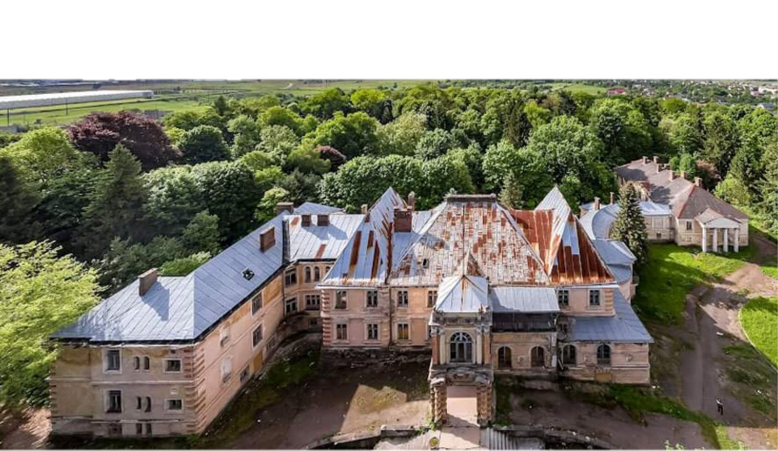 View of the Rzewuski- Lanckoroński Palace