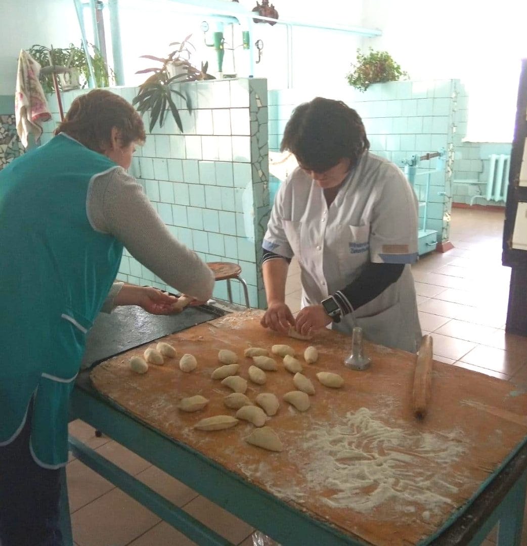 Making pasties for the military